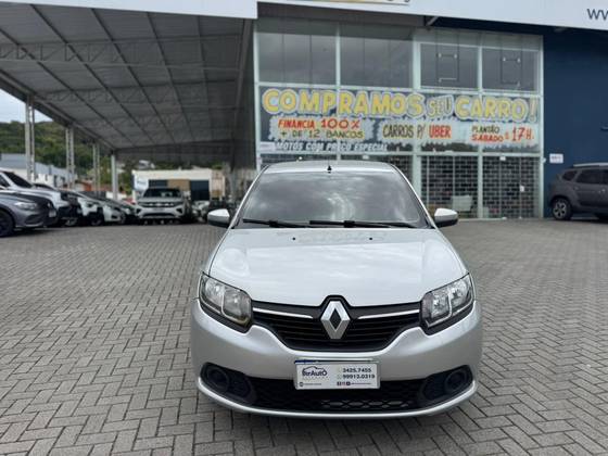 RENAULT SANDERO 1.0 EXPRESSION 16V FLEX 4P MANUAL RENAULT SANDERO 1.0 EXPRESSION 16V FLEX 4P MANUAL